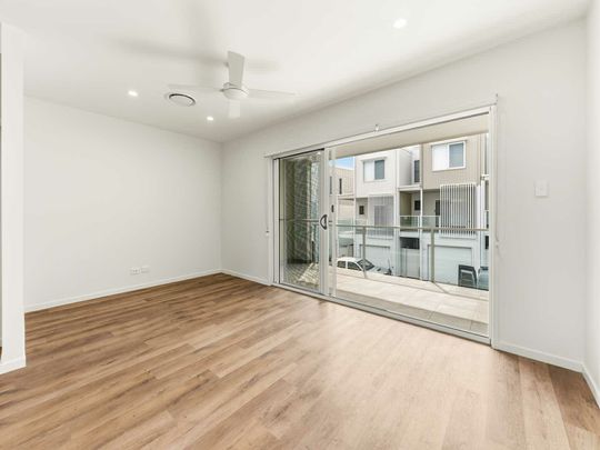 Vacant & Ready NOW! - Photo 1