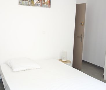 Location Appartement 2 pièces 45m² NIMES 30000 - Photo 5