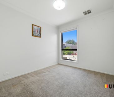 Versatile and Comfortable Living - Photo 6