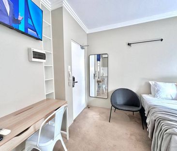Modern Living in the Iconic 'Astoria' Building - Photo 3