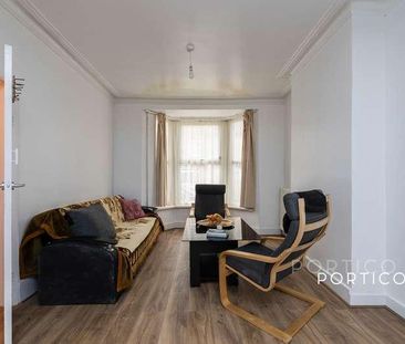 Goldsmith Road, London, E17 - Photo 4