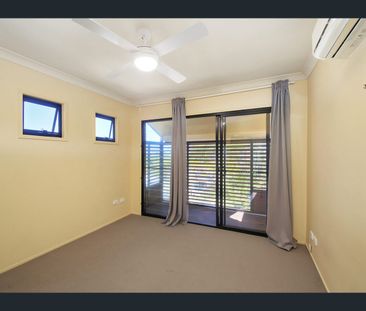 4 Rennie Street, Indooroopilly, Qld 4068 - Photo 5