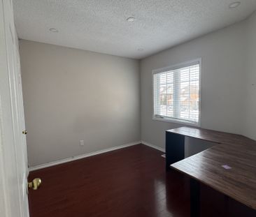 For Lease - 7610 Black Walnut Trail, Mississauga, Ontario - Photo 3
