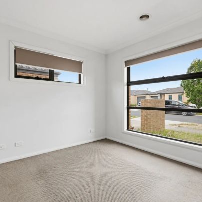 UNIT FOR RENT IN TARNEIT - Photo 1