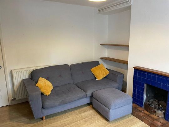 2 bedroom end of terrace house to rent - Photo 1