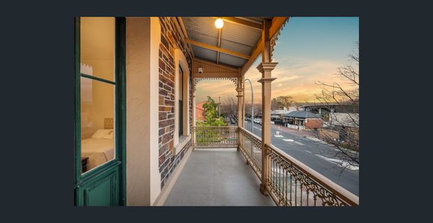 Fully Furnished Bluestone Character Home - Photo 1