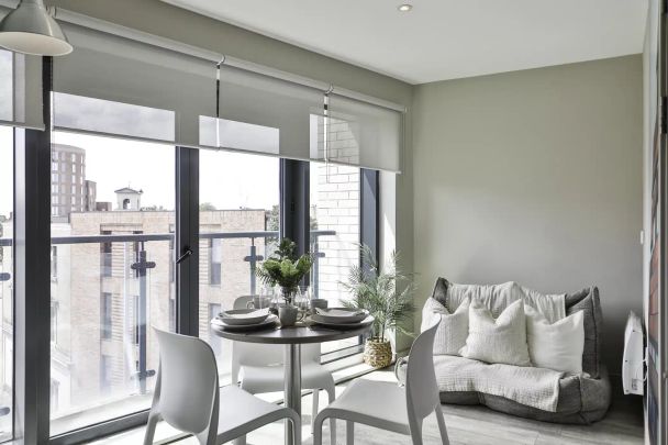 Classic 2 Bed Apartment - Photo 1