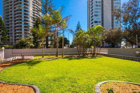 Secluded Sanctuary Steps from the Action - Photo 5