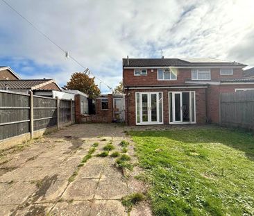 3 bedroom semi-detached house to rent - Photo 1