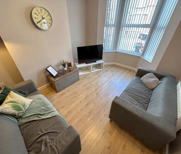 5 bedroom terraced house to rent - Photo 1