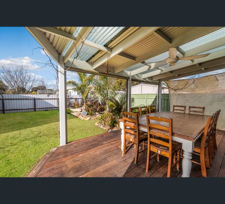 1/17 Alfred Street, Seymour, Vic 3660 - Photo 5