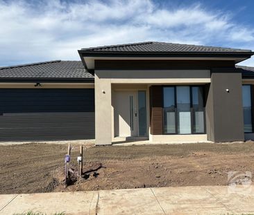 BRAND NEW FIVE BEDROOM HOME IN OFFICER - Photo 3