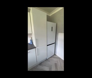 2 Bed Flat, Waldronhyrst, CR2 - Photo 5