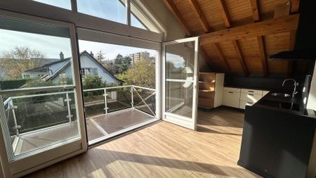 Beautiful apartment on the 1st floor of a villa in a neighborhood close to all amenities. - Photo 4