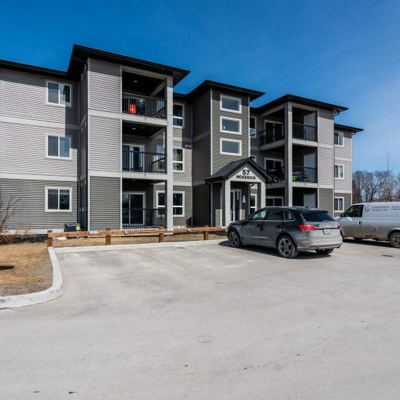 57 Mckenzie, Steinbach, MB - Photo 1