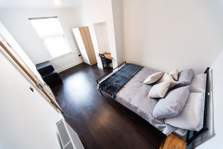 Estcourt Avenue, Headingley, Leeds - Photo 3