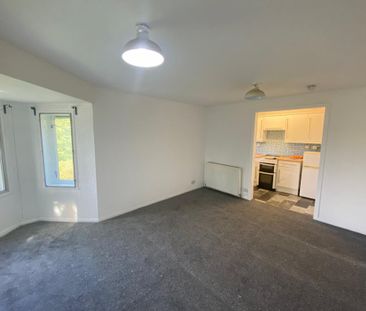 Robson Grove, Govanhill | £750 Monthly - Photo 2