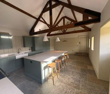 4 bedroom detached house to rent - Photo 3