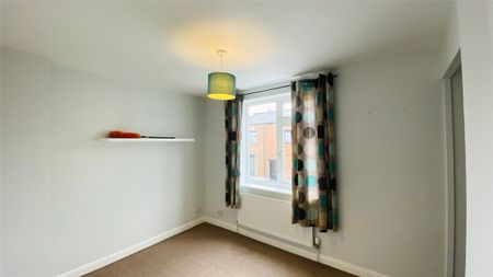 Russell Street, Cheltenham, Gloucestershire, GL51 - Photo 2