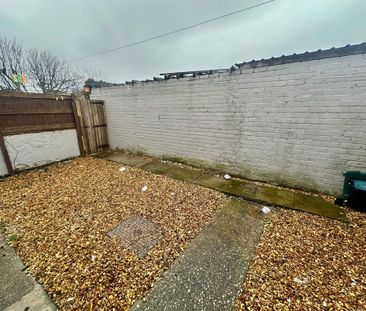 3 bedroom terraced house to rent - Photo 6