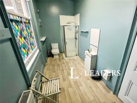 house to rent The Drive, Hove, East Sussex, BN3 - Photo 2