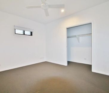 “Modern Three Bedroom Unit - Private Balcony - Air Con” - Photo 4
