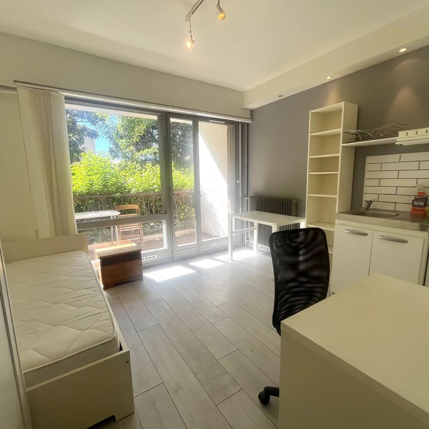 Location Appartement 1 pièce 16m² MARSEILLE 10ème - Photo 1