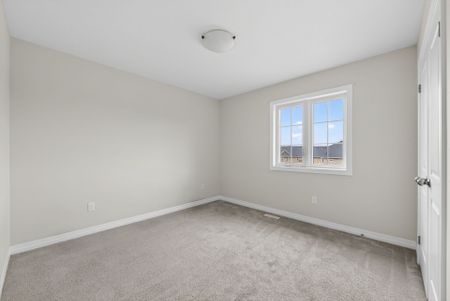 For Lease - 98 LIVINGSTON Drive, Tillsonburg, Ontario - Photo 5