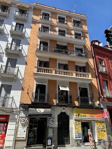 Calle de San Bernardo, Madrid, Community of Madrid 28015 - Photo 5