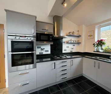 2 bedroom apartment to rent - Photo 4