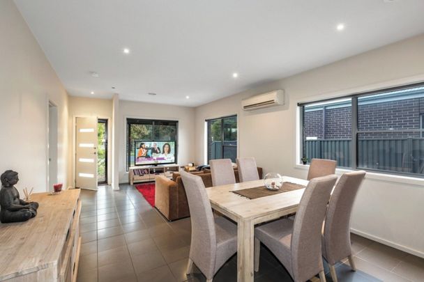 NEAT 3 BEDROOM TOWNHOUSE - Photo 1