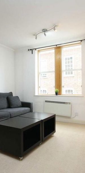 1 bedroom flat to rent - Photo 1