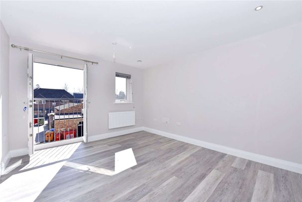 Centrally located one bedroom apartment, finished to a high standard - Photo 1
