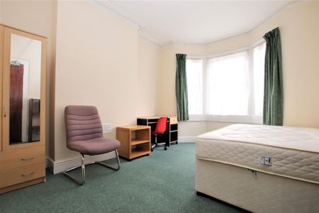 Lyndhurst Road, Bath - Photo 5