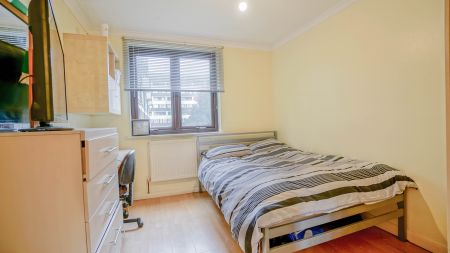 8 Sheffield Square – Room 3 - Photo 2