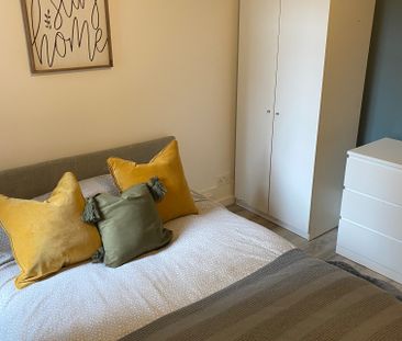 Stunning shared home in Hagden Lane! 198HAG - Room 4 - Photo 3