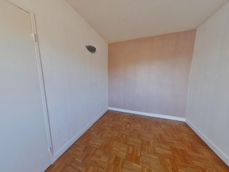 Location Appartement 3 pièces 65m² LOUDUN 86200 - Photo 5