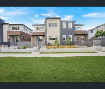 Modern & Spacious Townhouse Living in the Heart of Girraween!! - Photo 4