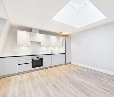 West Street, Maidenhead, Berkshire, SL6 - Photo 3