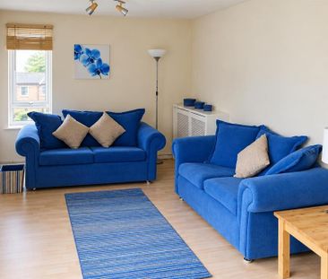2 bedroom flat to rent - Photo 2