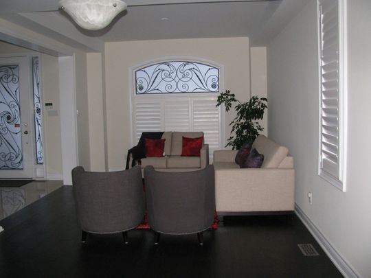 For Lease - 138 Shadow Falls Drive, Richmond Hill, Ontario - Photo 1