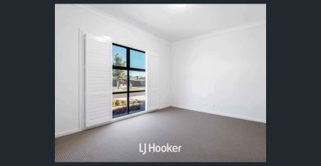 Beautiful 4 Bedroom Home! - Photo 5