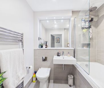 2 bedroom Flat in St. Ives Road, Maidenhead - Photo 4