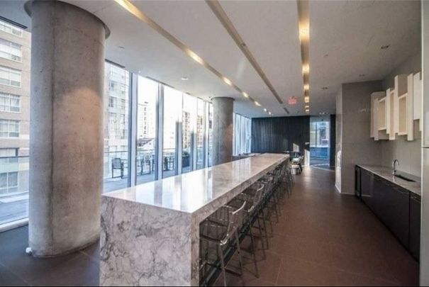 For Lease - 15 Grenville Street Unit# 1405, Toronto, Ontario - Photo 1