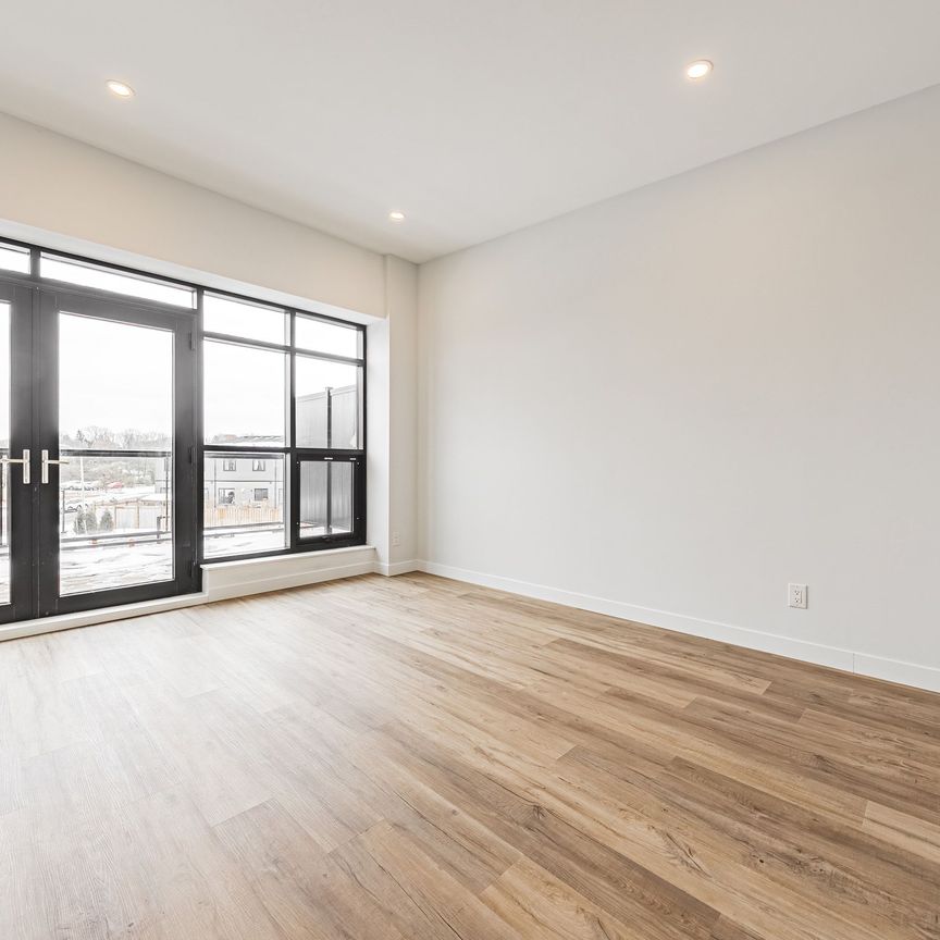 For Lease - 555 Sanatorium Road Unit# 302, Hamilton, Ontario - Photo 1