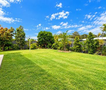 Spacious Coastal Living in the Heart of Woorim - Photo 1