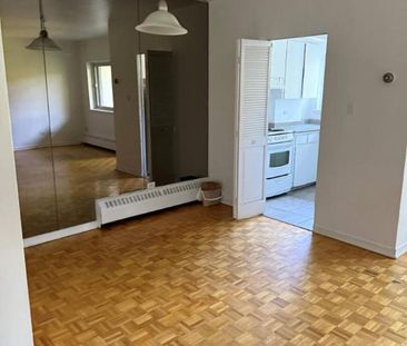 2 CH - 1 SDB - Montréal - $1,463 /mo - Photo 3