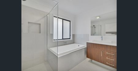 Brand New 4-Bedroom Home Awaits on Alpine Circuit - Photo 3