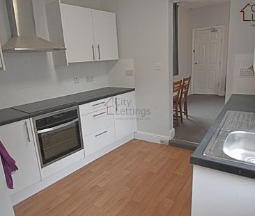 4 Bedroom End Terraced House - Photo 6