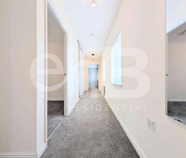 Lee Meadowe, Chase Meadow, Warwick, CV34 - Photo 4